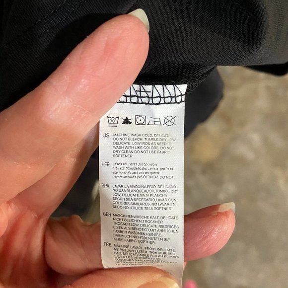 Yogalicious Sweatshirt - Picture 6 of 6